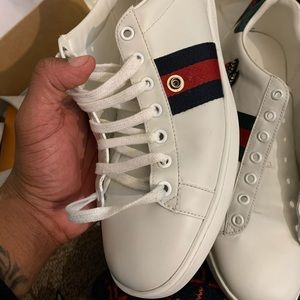 Gucci shoes sizes 8.5-9